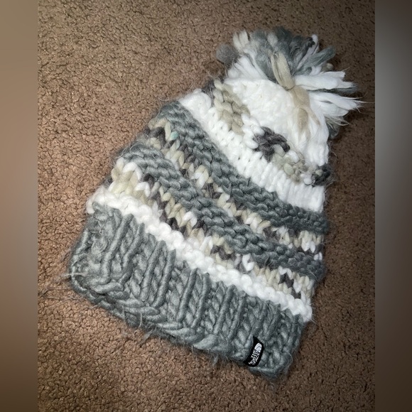THE NORTH FACE Gray and White hat with Pom. READ DESCRIPTION - Picture 1 of 7